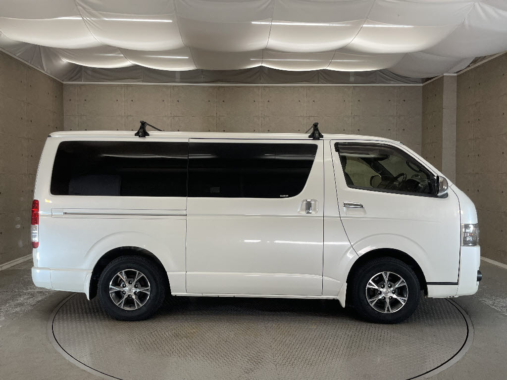 トヨタ ハイエースＶ12枚目
