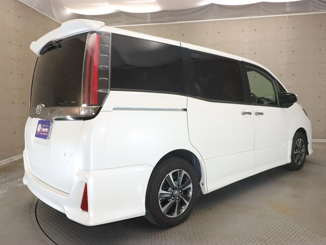 トヨタ ノア1枚目