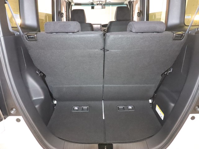 ホンダ Ｎ　ＢＯＸカスタム11枚目
