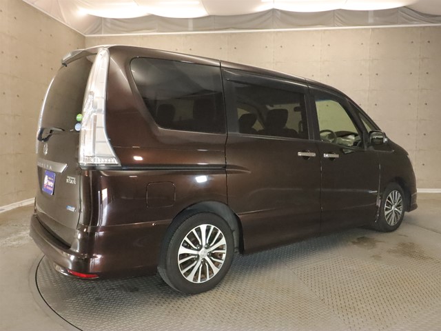 ニッサン セレナＨＶ1枚目