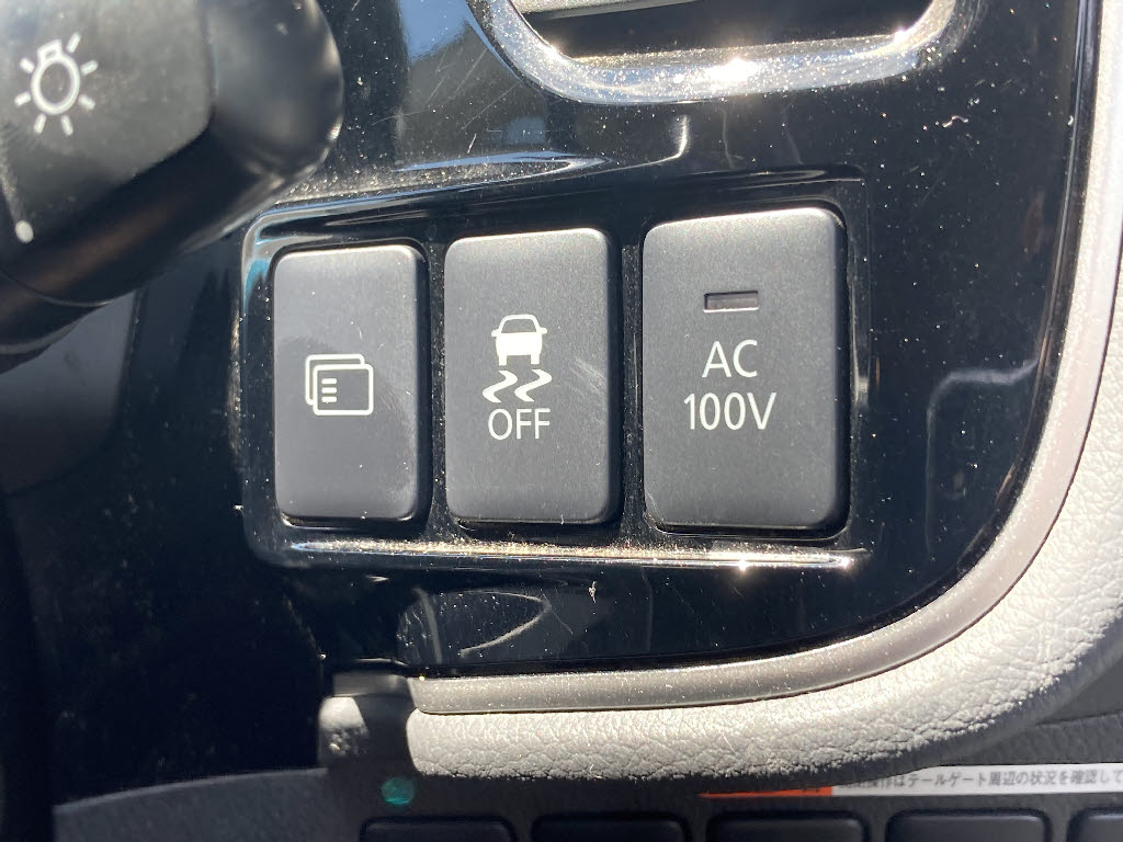 三菱 アウトランダーPHEV12枚目