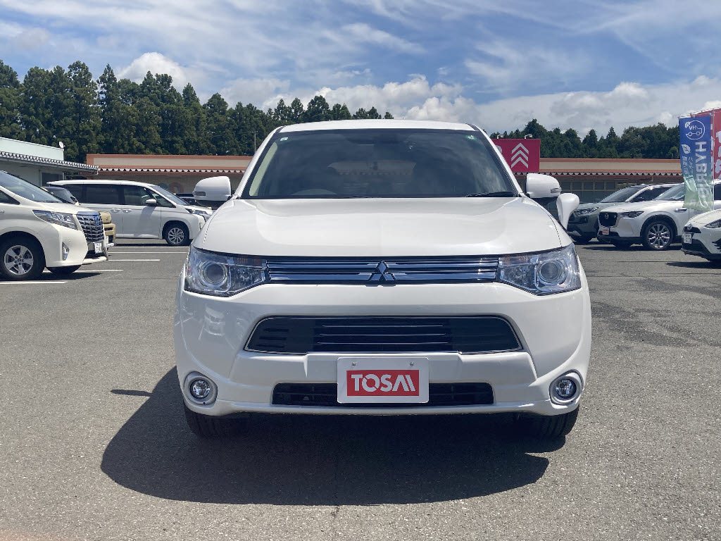 三菱 アウトランダーPHEV18枚目