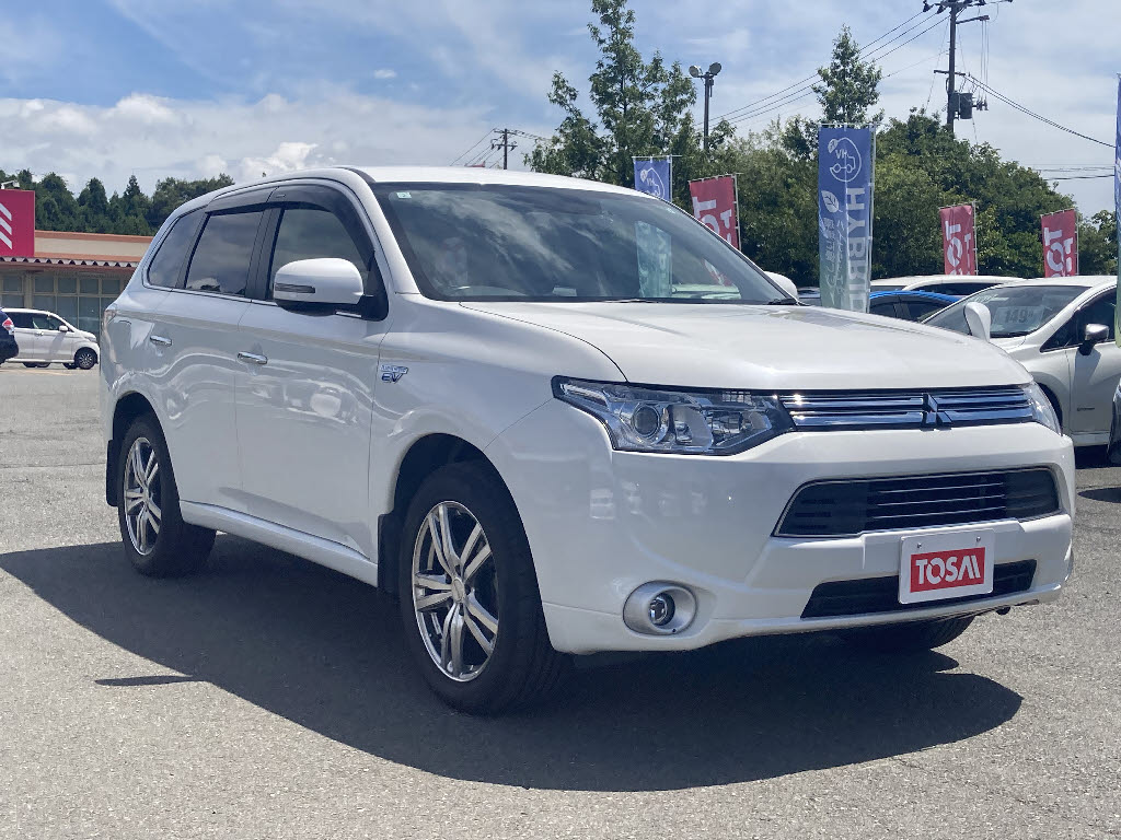 三菱 アウトランダーPHEV19枚目