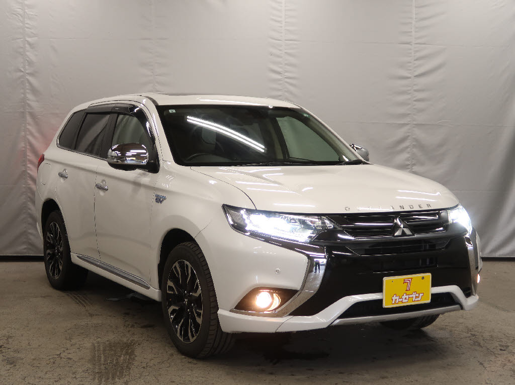 三菱 アウトランダーPHEV9枚目