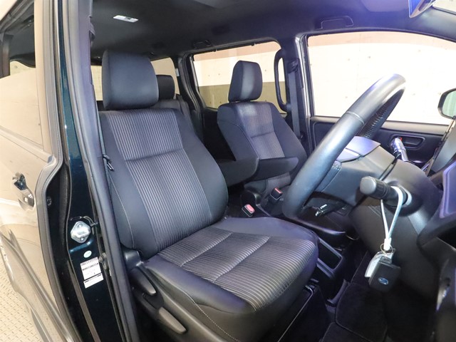 トヨタ ノアＨＶ3枚目