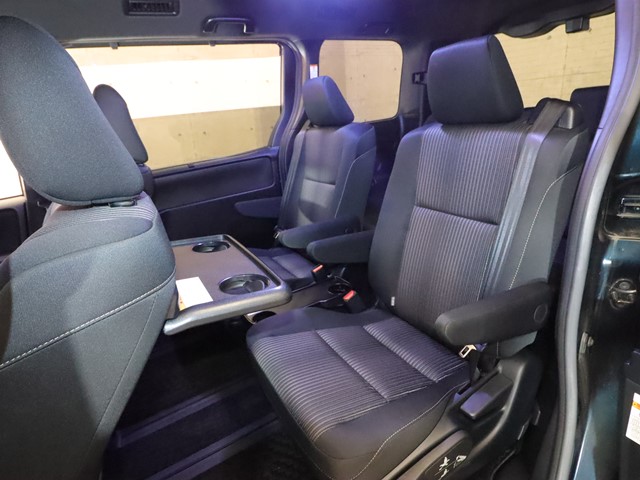 トヨタ ノアＨＶ7枚目