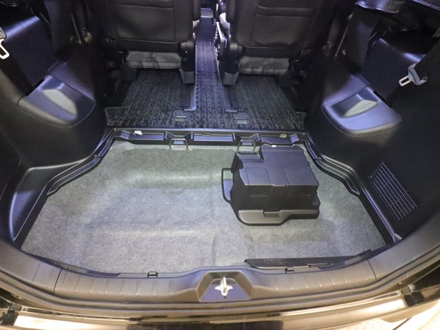 トヨタ ヴォクシーハイブリッド13枚目