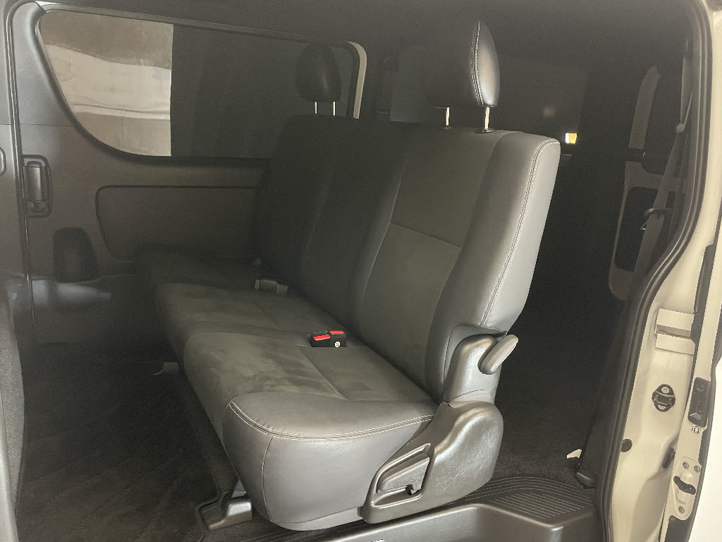 トヨタ ハイエースＶ6枚目