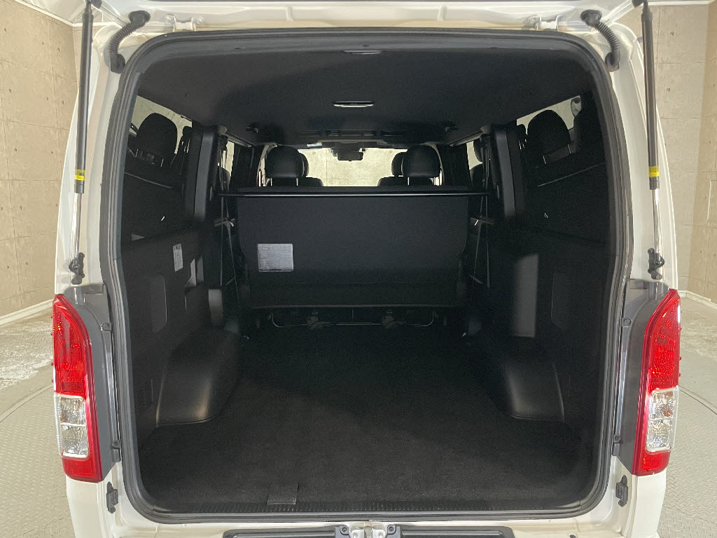 トヨタ ハイエースＶ7枚目