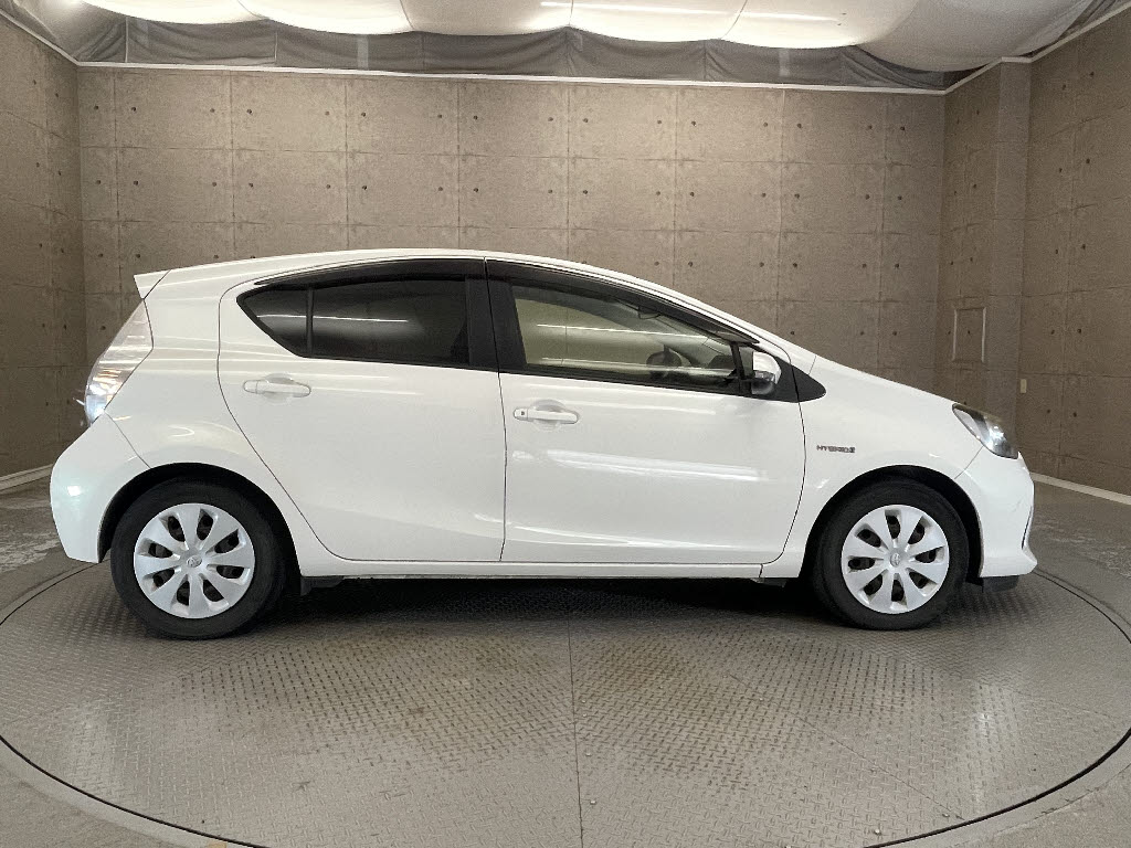 トヨタ アクア13枚目