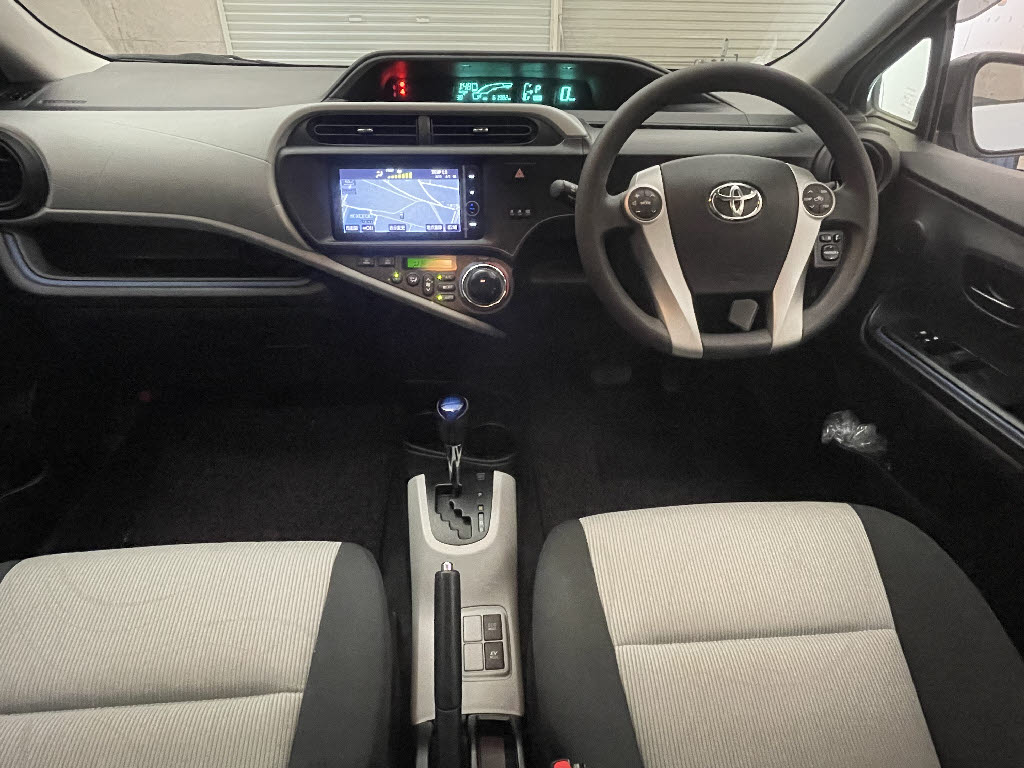 トヨタ アクア2枚目