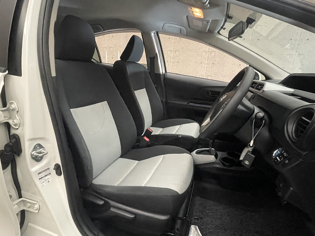 トヨタ アクア3枚目