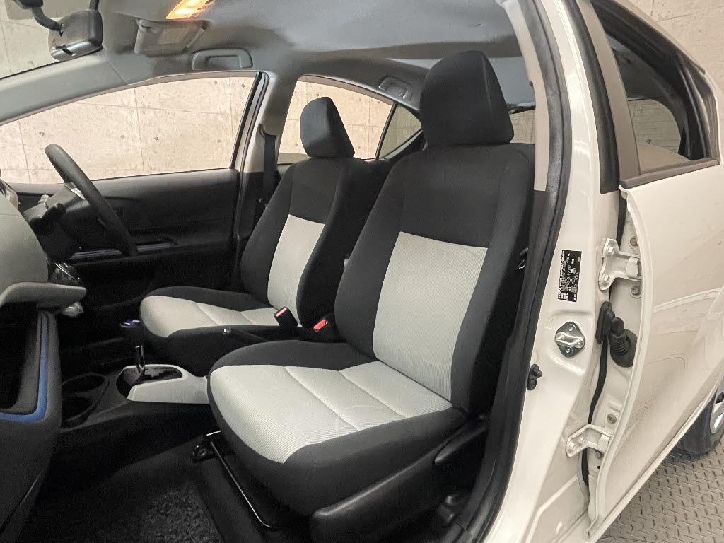 トヨタ アクア5枚目