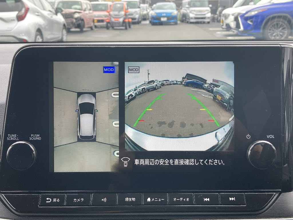 ニッサン ノート5枚目