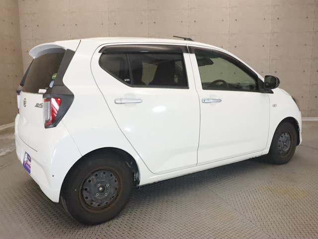 ダイハツ ミライース1枚目