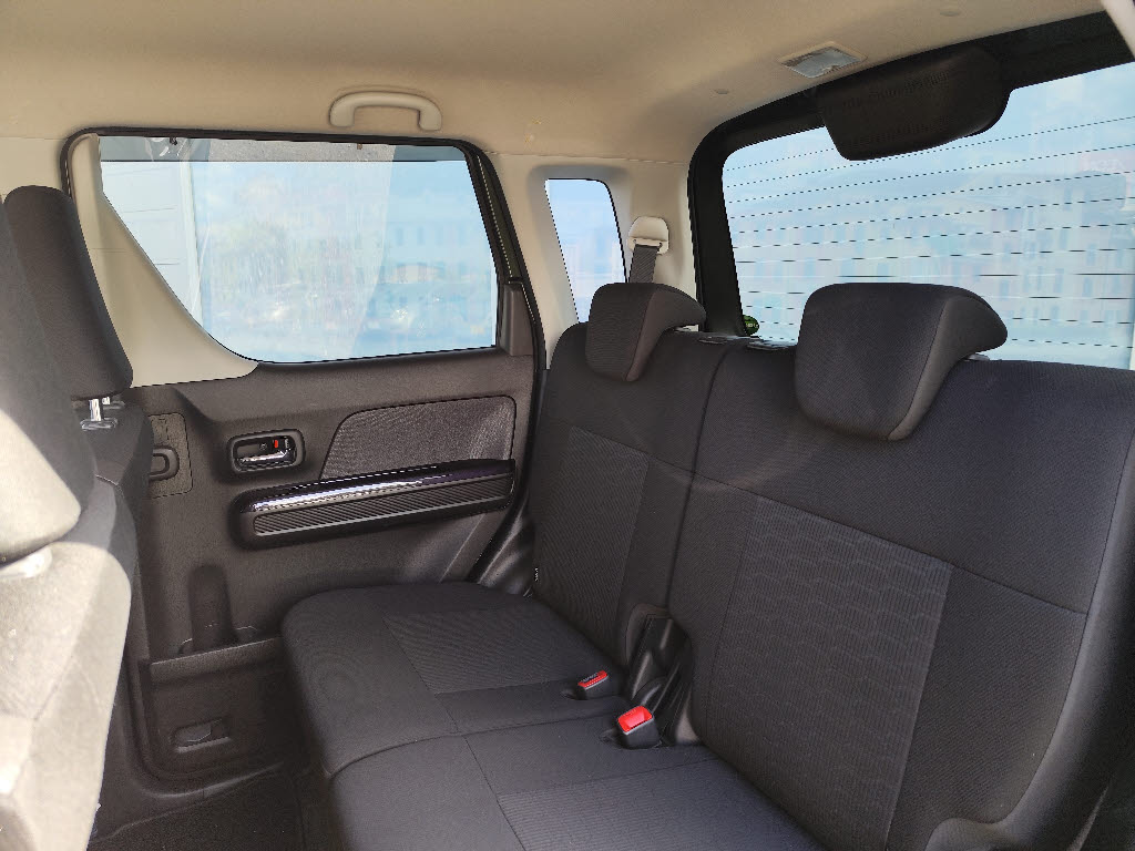 スズキ ワゴンRスティングレー7枚目