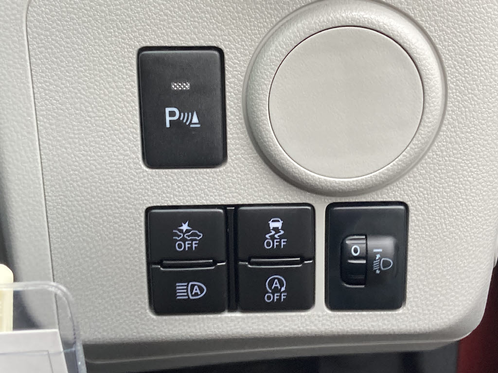 ダイハツ ミライース9枚目