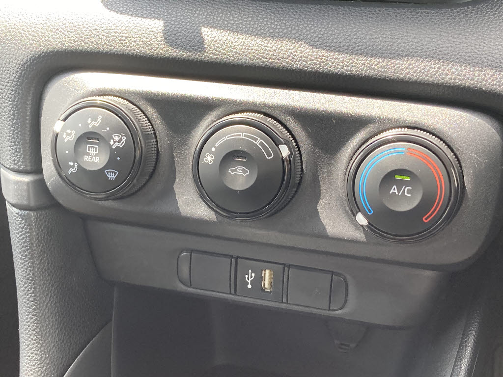 トヨタ ヤリス6枚目