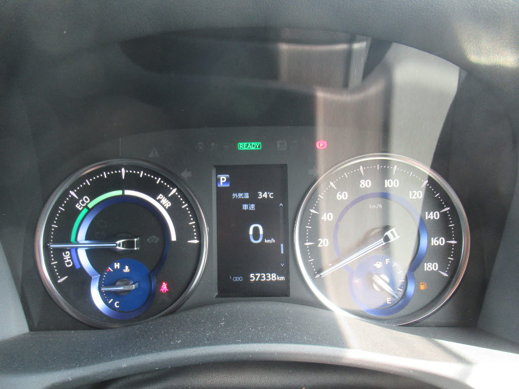 トヨタ アルファード ハイブリッド5枚目