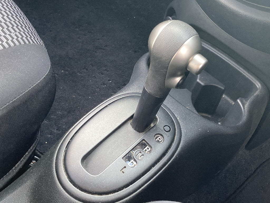 ニッサン マーチ7枚目