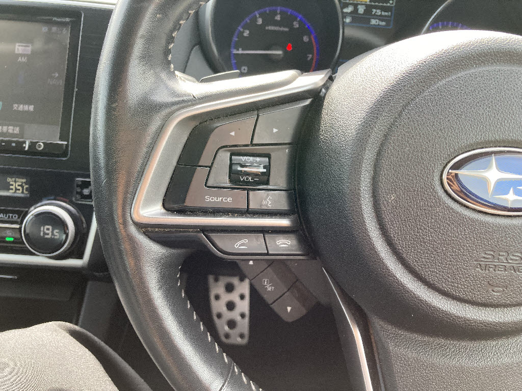 スバル レガシィB48枚目