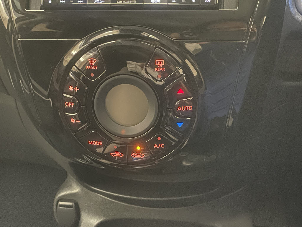 ニッサン ノート17枚目