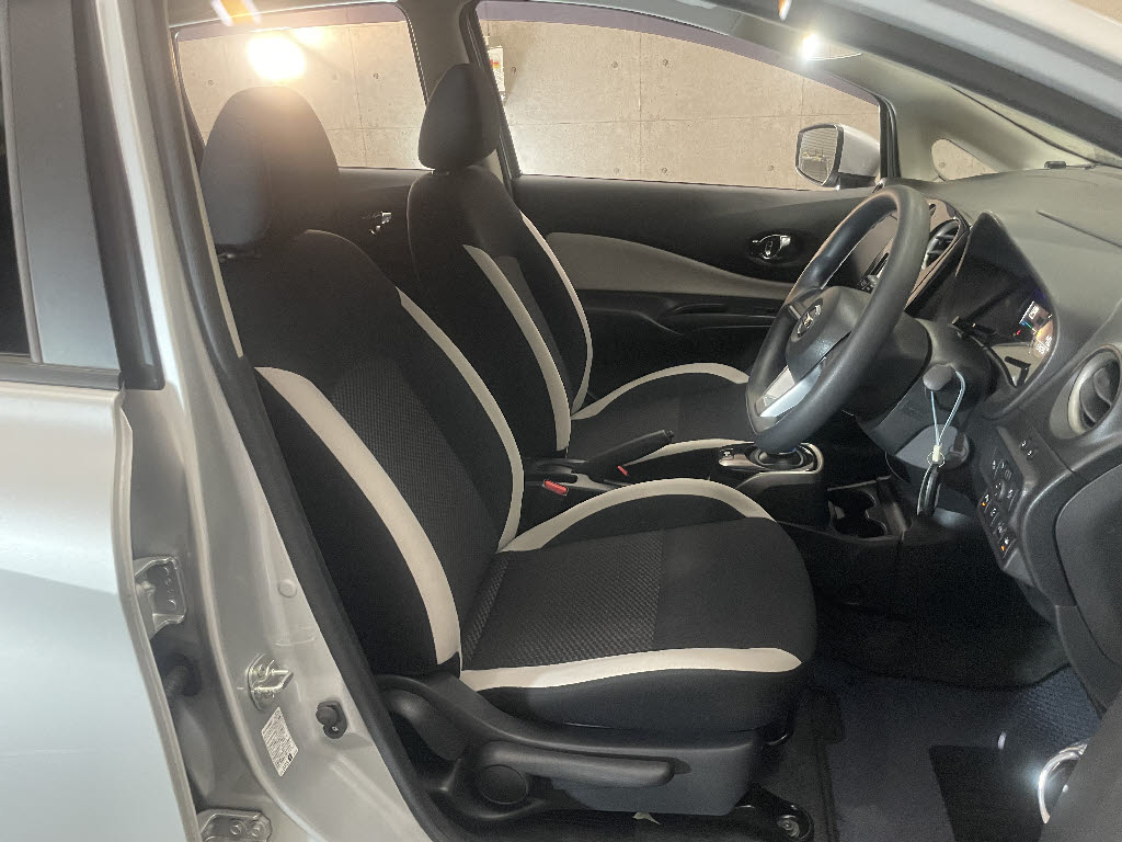 ニッサン ノート3枚目