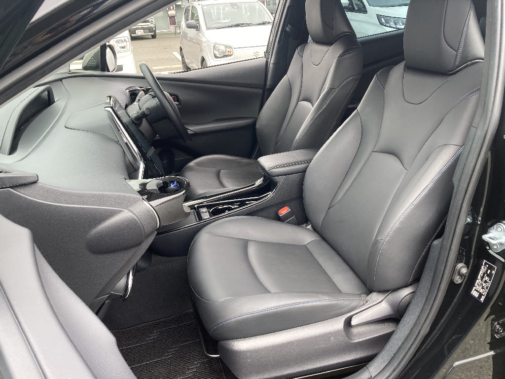 トヨタ プリウス14枚目