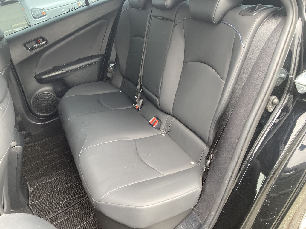 トヨタ プリウス15枚目