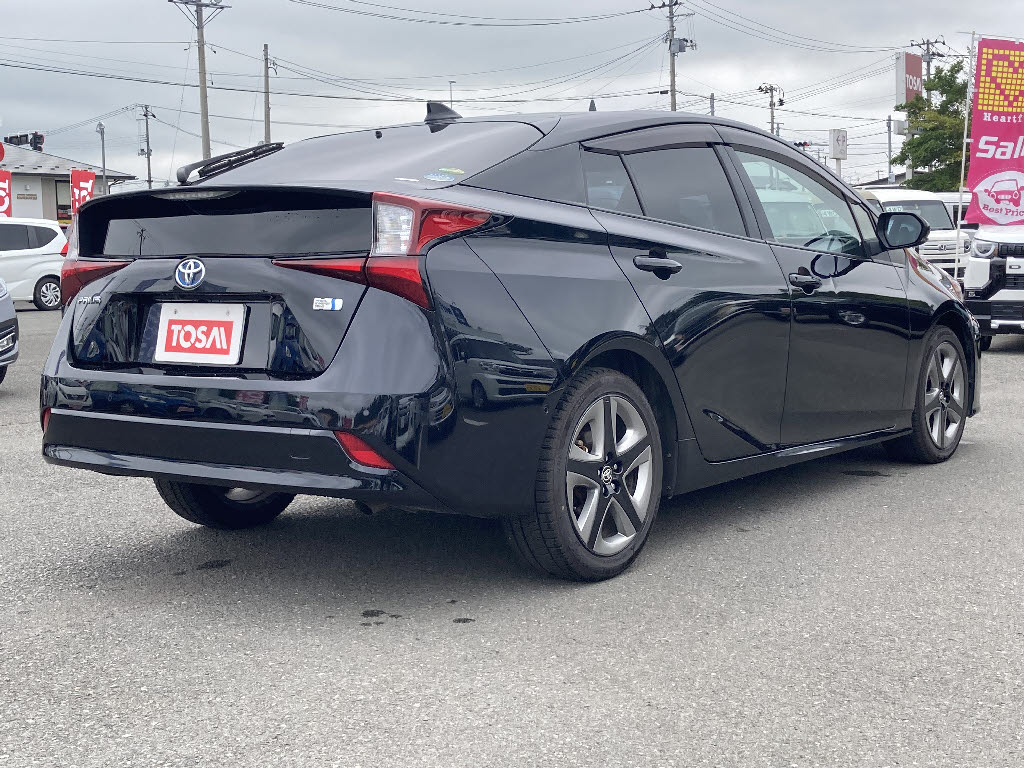 トヨタ プリウス1枚目