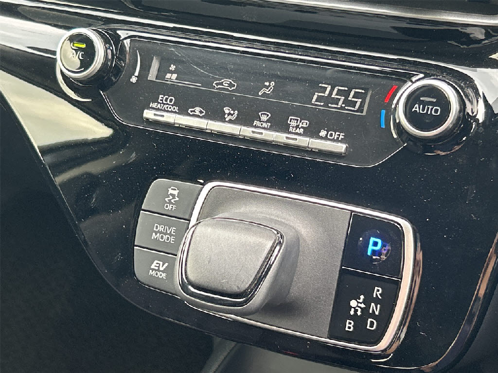 トヨタ アクア5枚目