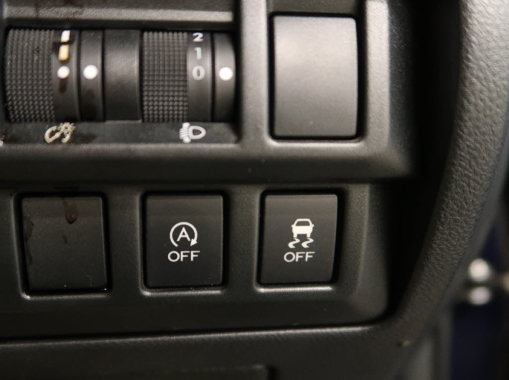 スバル インプレッサスポーツ14枚目