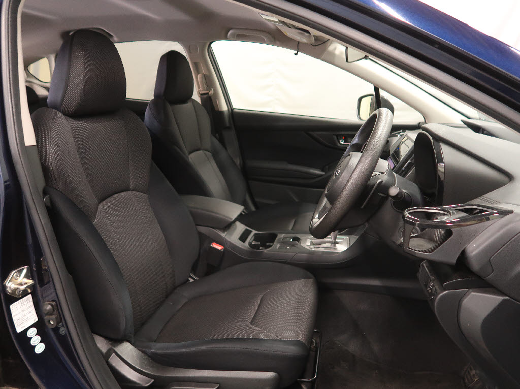 スバル インプレッサスポーツ4枚目