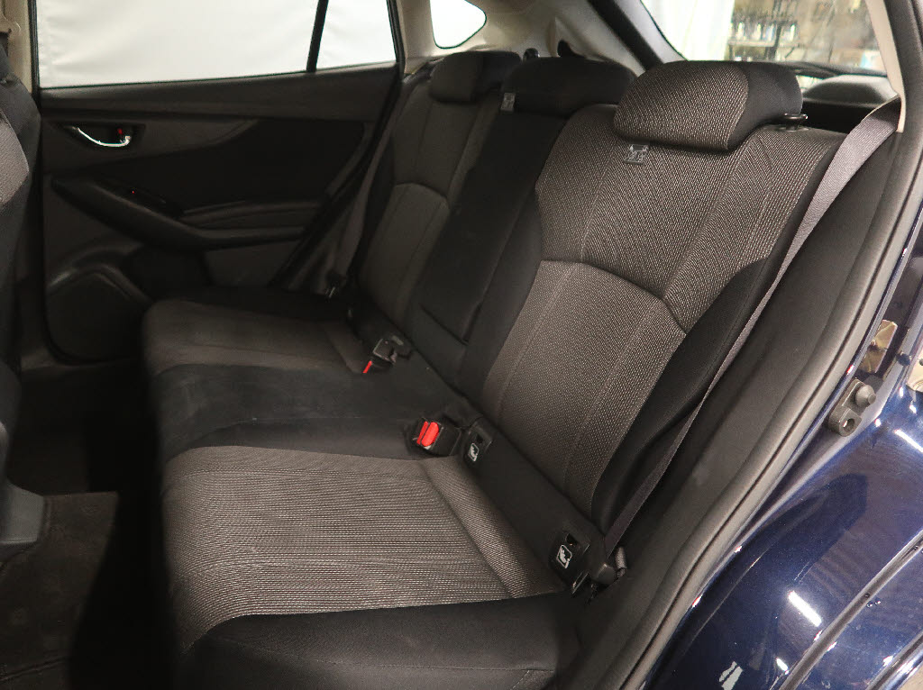 スバル インプレッサスポーツ6枚目