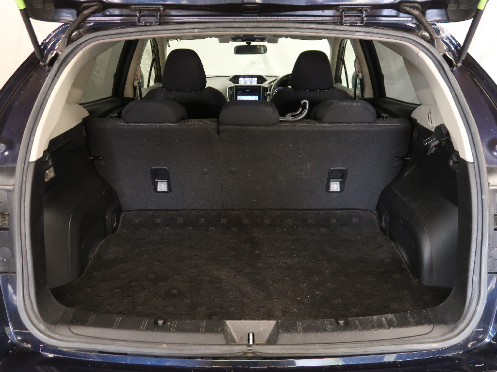 スバル インプレッサスポーツ8枚目