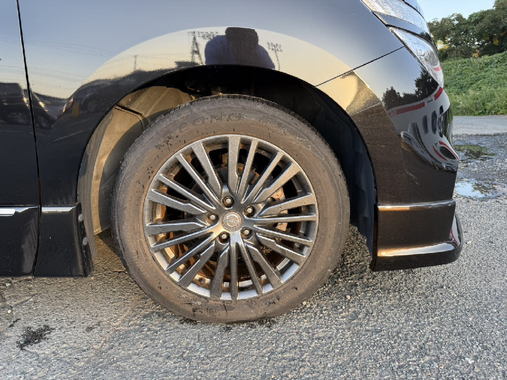 ニッサン エルグランド13枚目