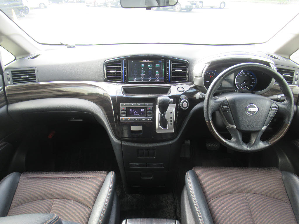 ニッサン エルグランド1枚目