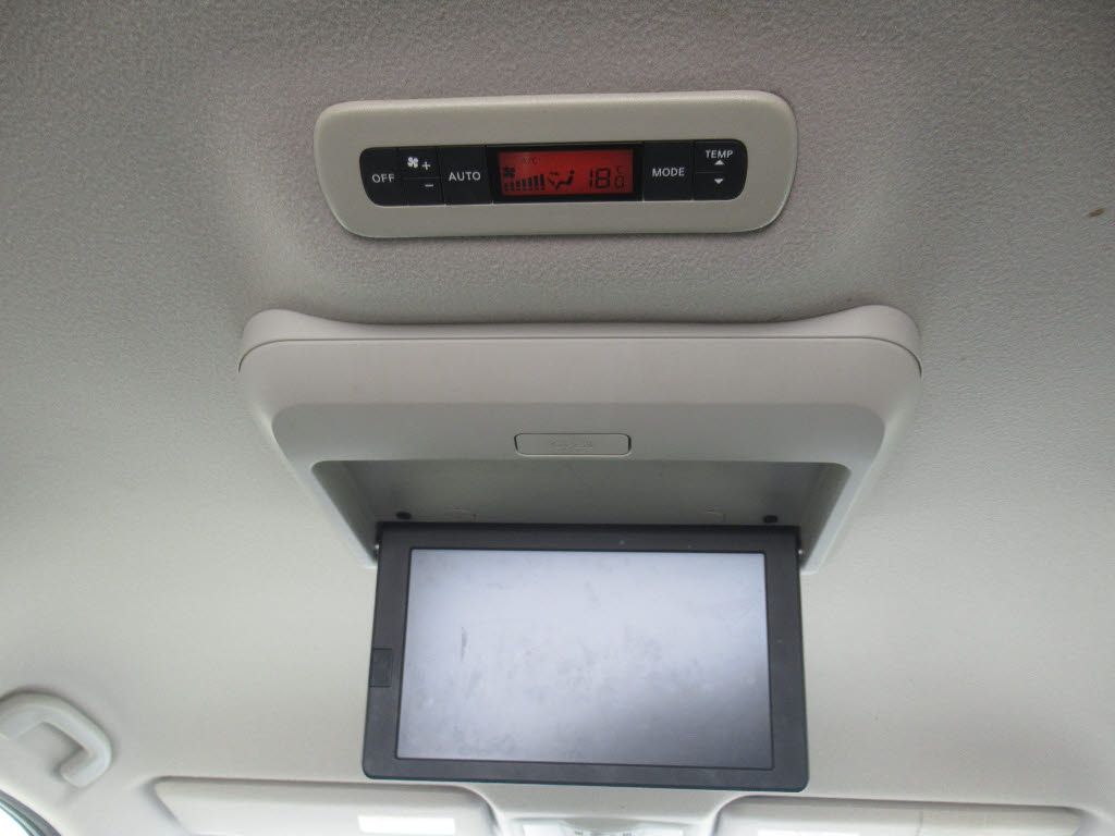 ニッサン エルグランド7枚目