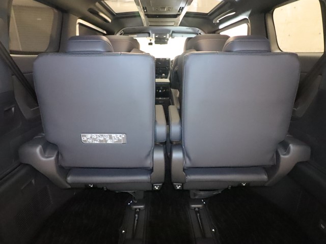 トヨタ ヴェルファイアハイブリッド13枚目