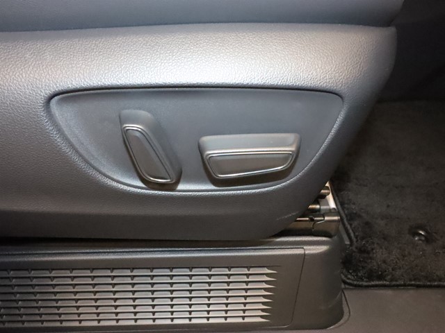 トヨタ ヴェルファイアハイブリッド5枚目