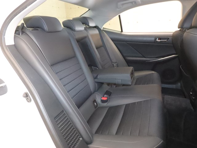 レクサス IS5枚目