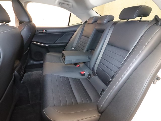 レクサス IS7枚目