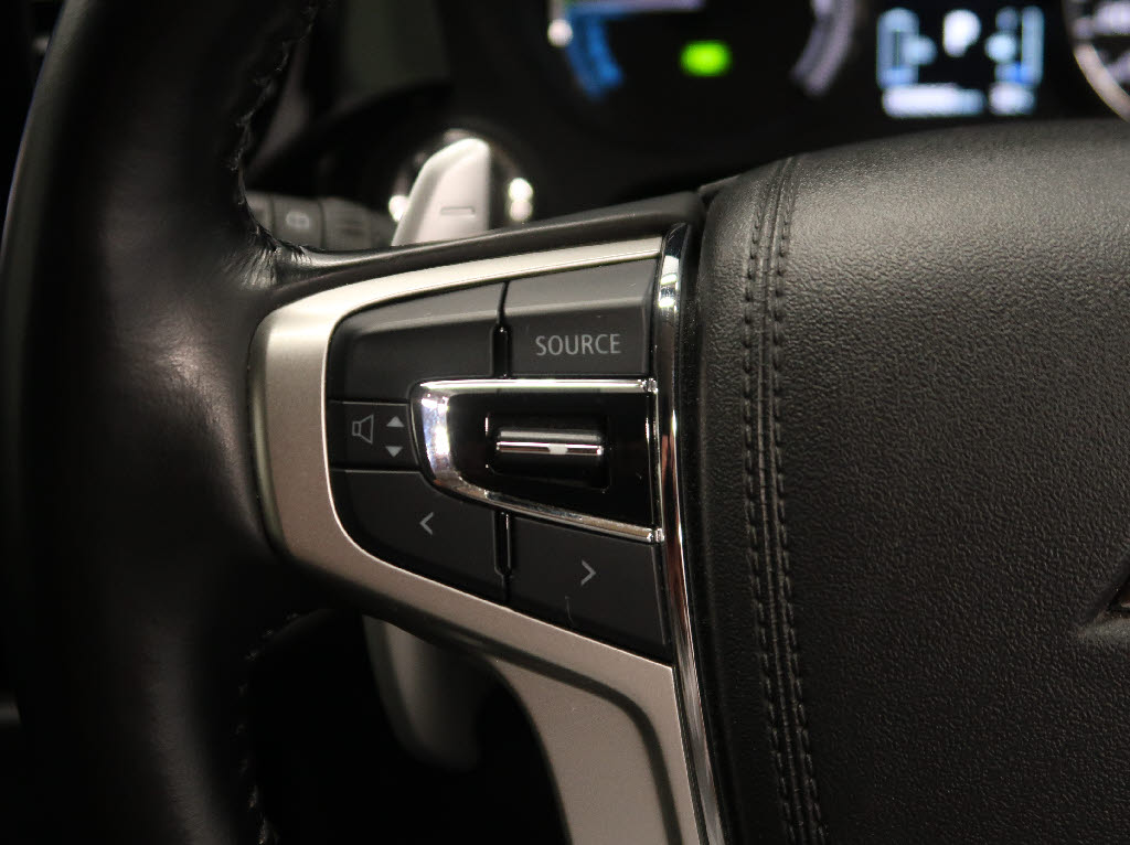 三菱 アウトランダーPHEV11枚目