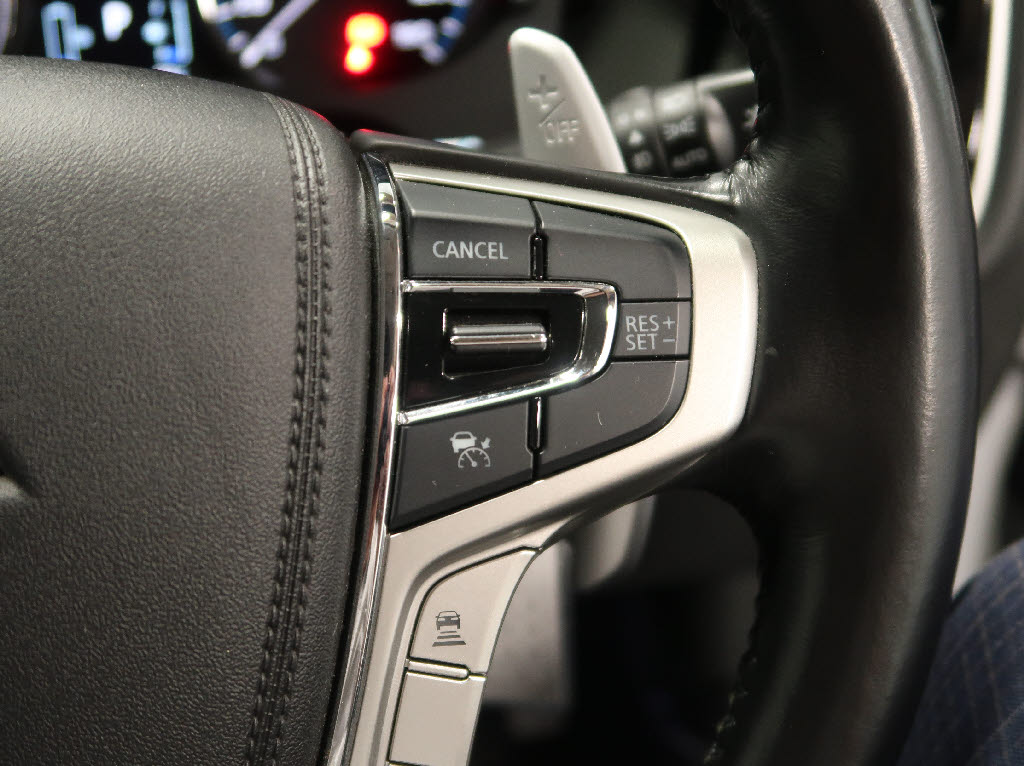 三菱 アウトランダーPHEV12枚目