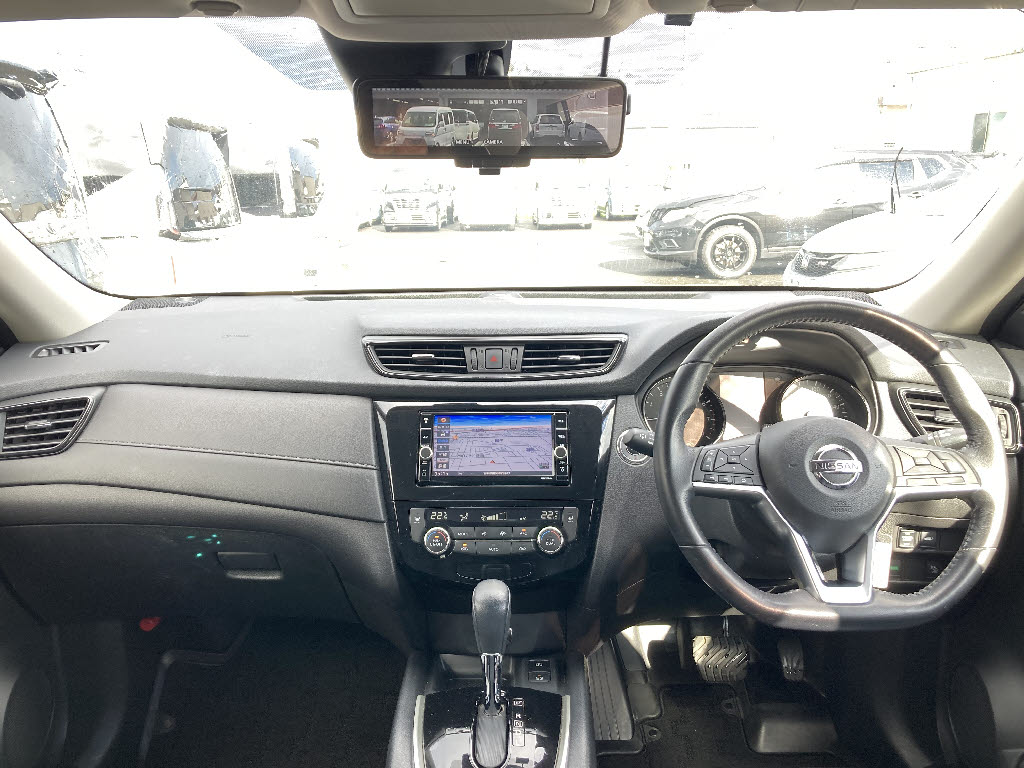 ニッサン エクストレイル2枚目