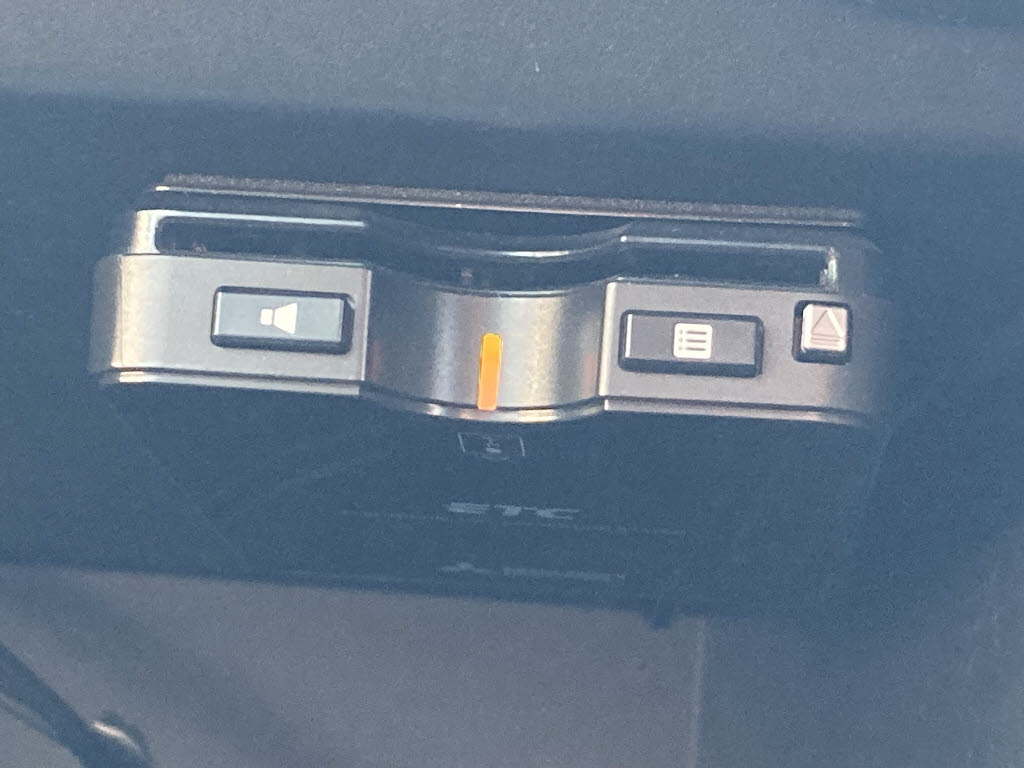 ニッサン ノート9枚目