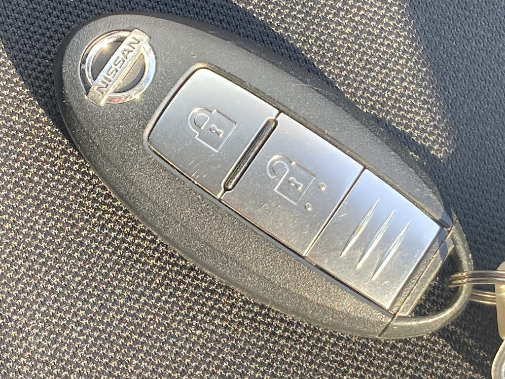 ニッサン ノート13枚目