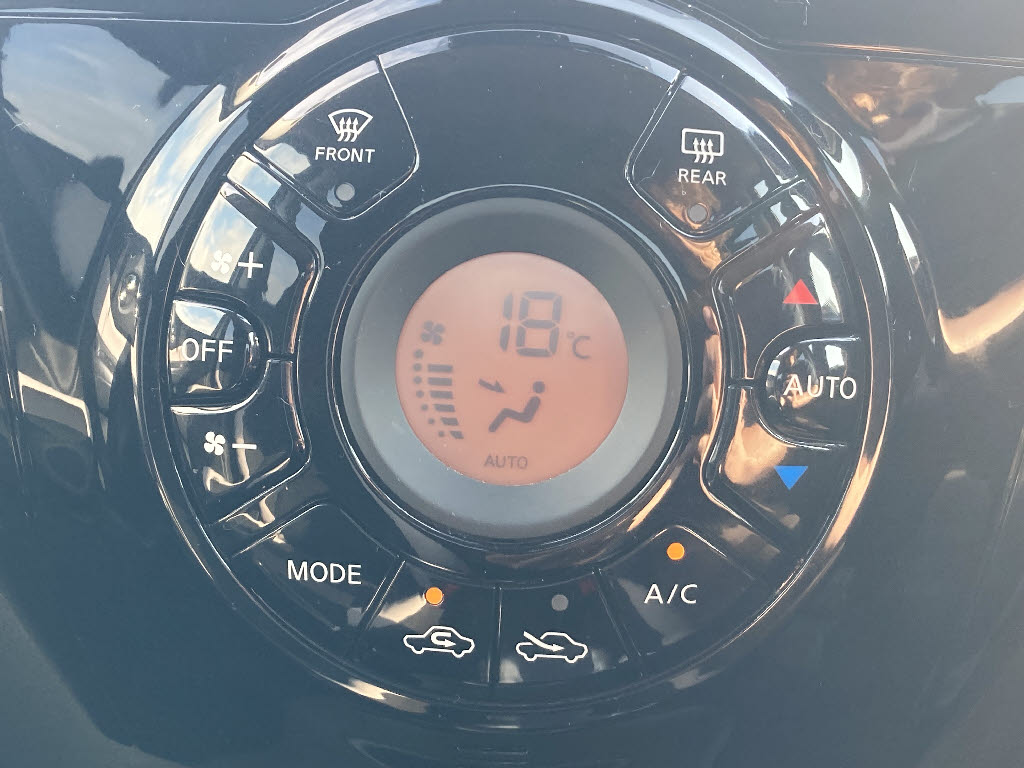 ニッサン ノート17枚目