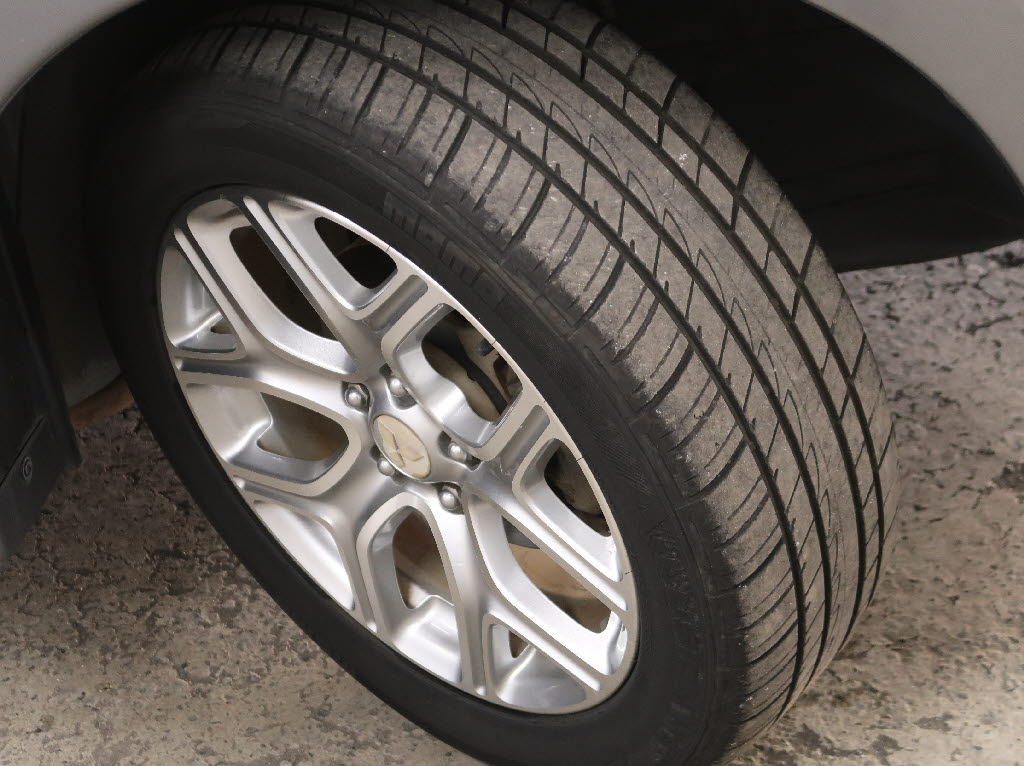 三菱 アウトランダーPHEV19枚目