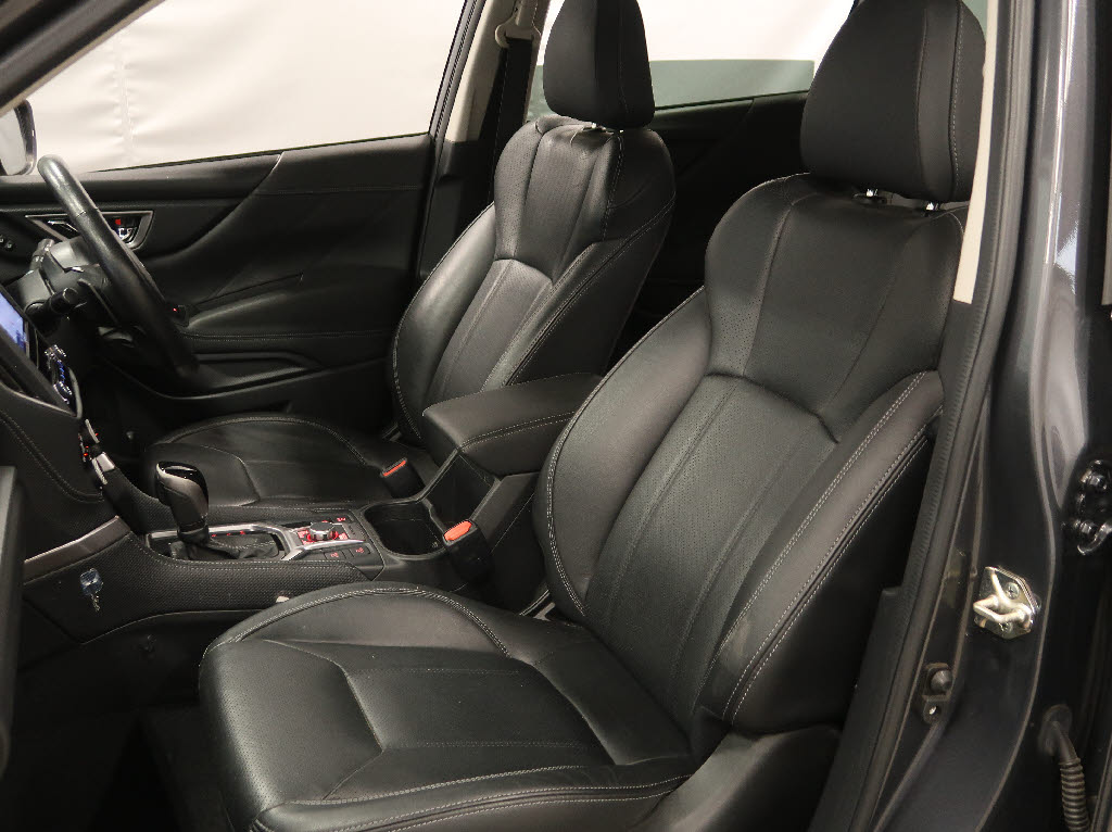 スバル フォレスター5枚目